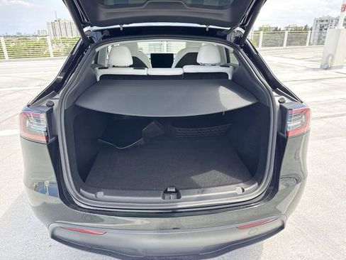 Used 2025 Tesla Model Y Long Range AWD/4WD image 24