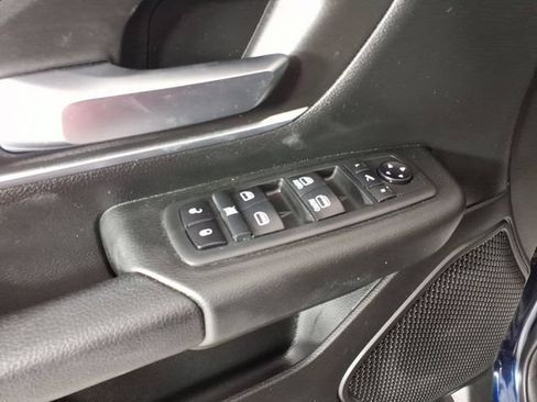 Used 2019 RAM 1500 Big Horn AWD/4WD image 15
