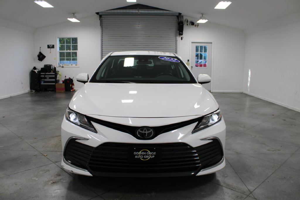 Used 2022 Toyota Camry LE FWD image 3
