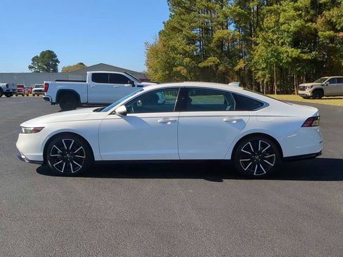 Used 2023 Honda Accord Touring image 5