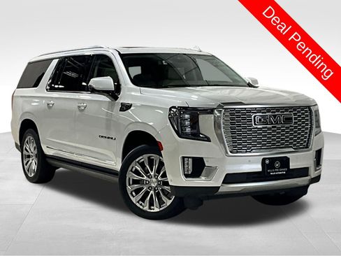 Used 2024 GMC Yukon XL Denali w/ Denali Reserve Package AWD/4WD image 1