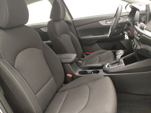 Used 2024 Kia Forte LXS image 18