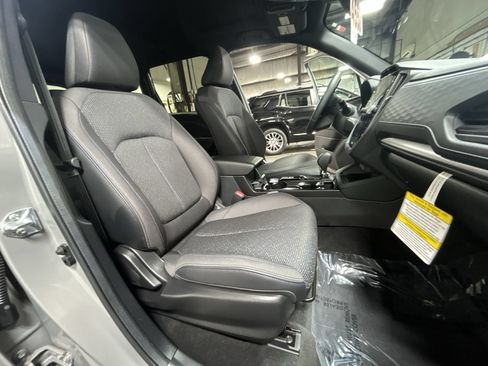 Used 2026 Subaru Forester Premium AWD/4WD image 29