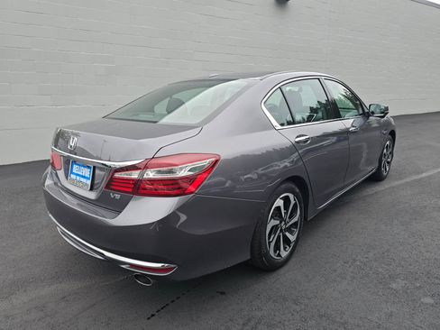 Used 2017 Honda Accord EX-L image 7