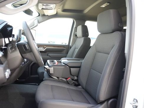 New 2026 GMC Sierra 2500 SLE w/ SLE Value Package; AWD/4WD image 17