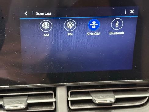 Used 2025 Chevrolet Trax LS image 28