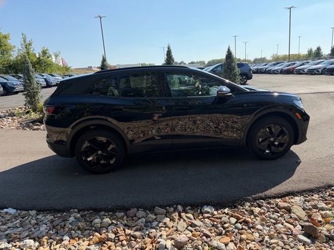 New 2025 Volkswagen ID.4 Pro S Plus image 6