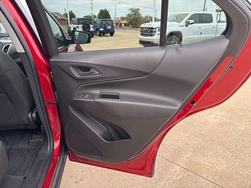 Used 2024 Chevrolet Equinox LT w/ LPO, Floor Liner Package FWD image 23