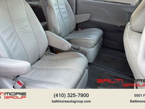 Used 2014 Toyota Sienna XLE w/ Entertainment Package AWD/4WD image 22