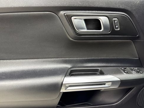 Used 2019 Ford Mustang GT RWD image 34