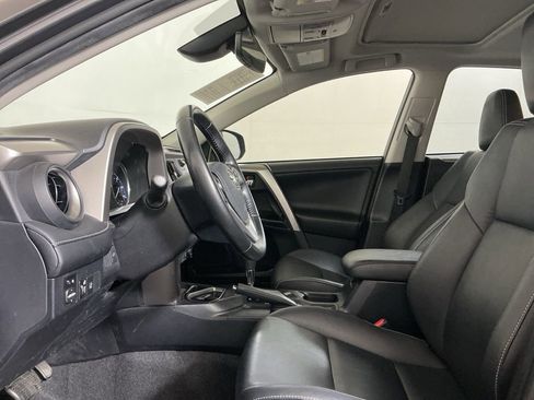 Used 2017 Toyota RAV4 Limited image 21