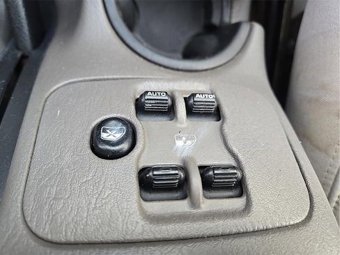 Used 2003 Jeep Liberty Limited image 15