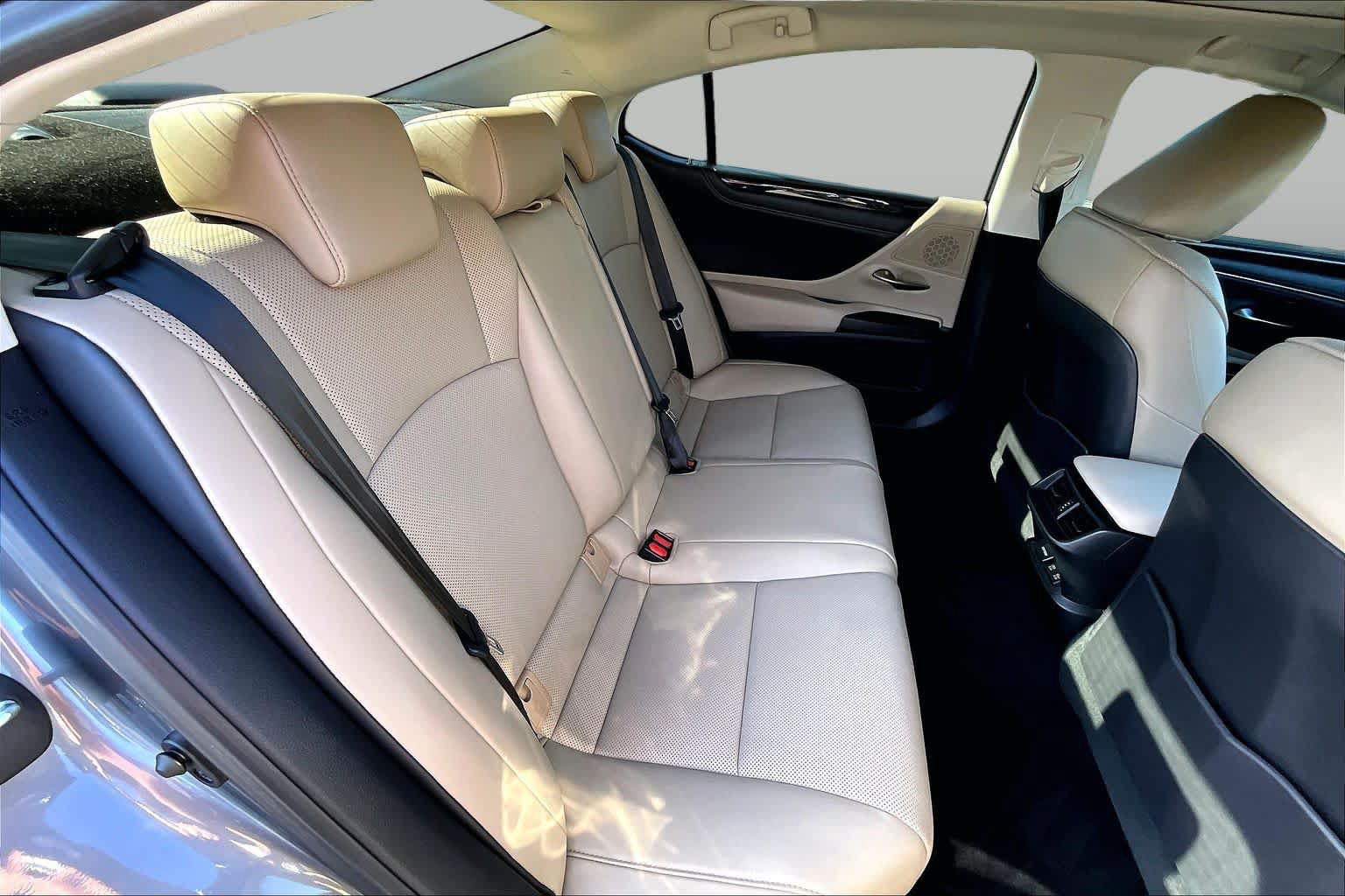 Used 2020 Lexus ES 350 w/ Premium Package FWD image 19