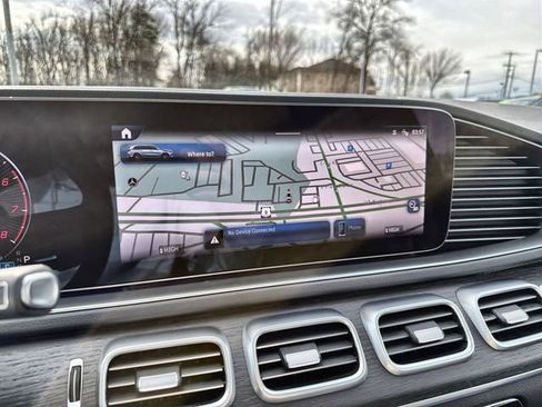 Used 2024 Mercedes-Benz GLS 450 4MATIC image 14