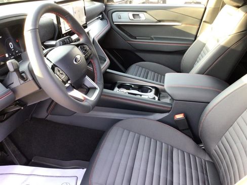 New 2026 Ford Explorer ST-Line w/ ST-Line Street Pack image 3