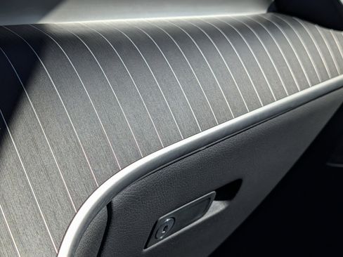 Used 2023 Mercedes-Benz GLC 300 w/ AMG Line image 87