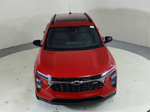 New 2026 Chevrolet Trax RS w/ Sunroof Package image 14