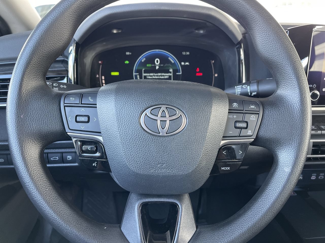 Used 2025 Toyota Camry LE w/ Convenience Package FWD image 11