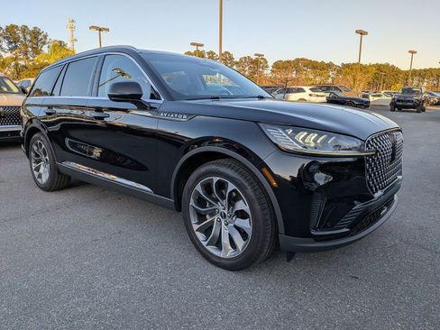 Certified 2025 Lincoln Aviator Reserve image 3