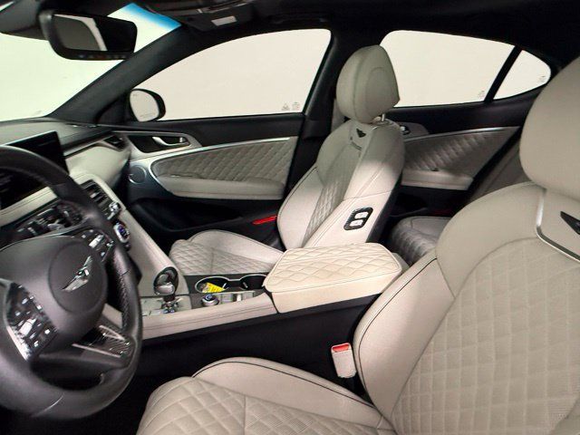 Used 2023 Genesis G70 3.3T w/ Sport Prestige Package RWD image 30