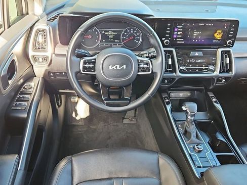 Used 2022 Kia Sorento S image 18