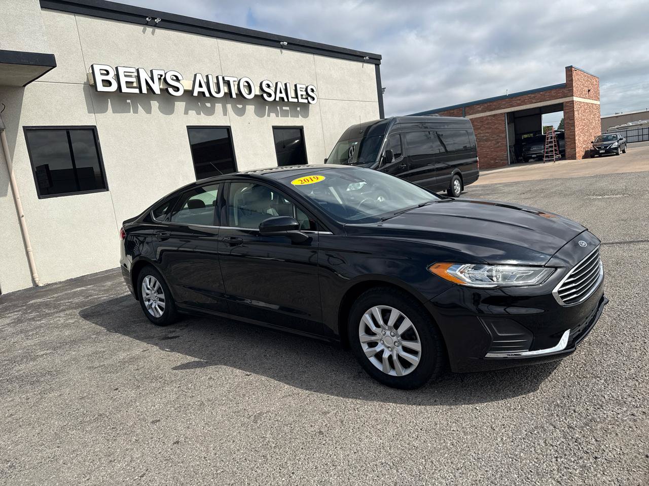 Used 2019 Ford Fusion S FWD image 4