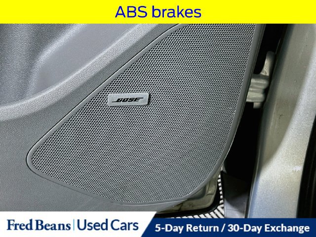 Used 2022 Chevrolet Bolt EUV Premier w/ Sun & Sound Package FWD image 23