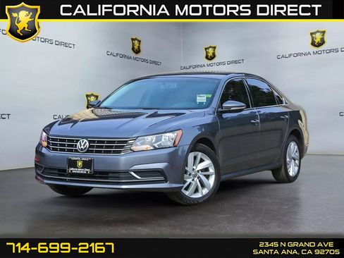 Used 2018 Volkswagen Passat 2.0T SE image 1