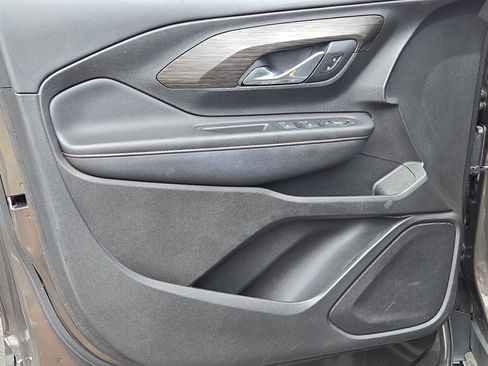 Used 2020 GMC Terrain SLT FWD image 15
