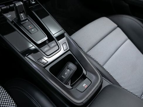 Certified 2023 Porsche 911 50th Anniversary Edition image 24