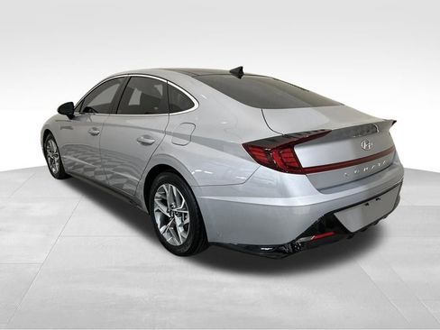 Used 2023 Hyundai Sonata SEL w/ Convenience Package image 3