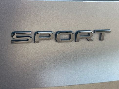 Used 2025 Land Rover Range Rover Sport Dynamic SE AWD/4WD image 10