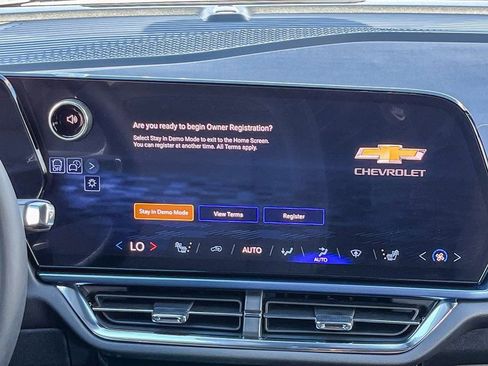 New 2026 Chevrolet Equinox EV LT image 13