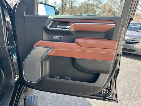 Used 2025 GMC Sierra 1500 Denali Ultimate image 15