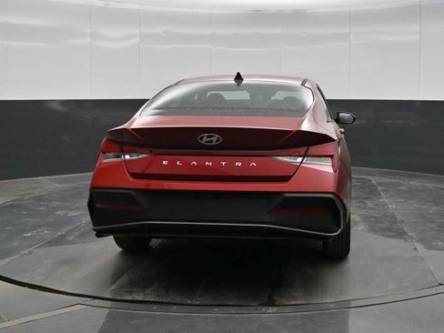 New 2026 Hyundai Elantra SE image 6