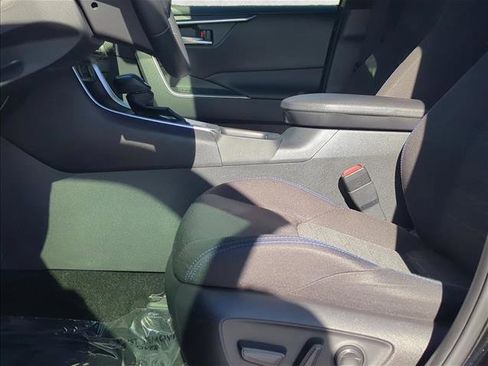 Used 2023 Toyota RAV4 SE image 19