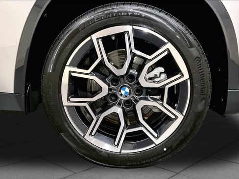 New 2026 BMW X1 xDrive28i w/ Technology Package AWD/4WD image 17