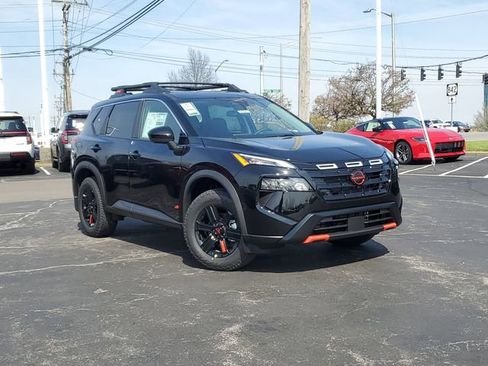 New 2026 Nissan Rogue SV AWD/4WD image 32
