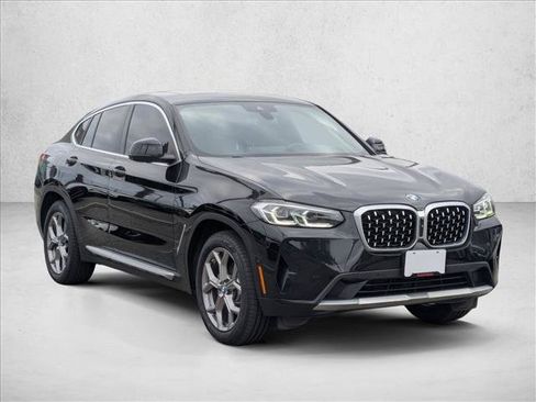 Used 2023 BMW X4 xDrive30i w/ Parking Assistance Package AWD/4WD image 3
