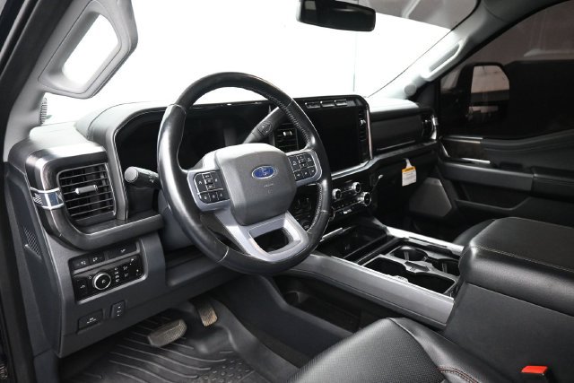 Used 2023 Ford F250 Lariat w/ Sport Appearance Package AWD/4WD image 17