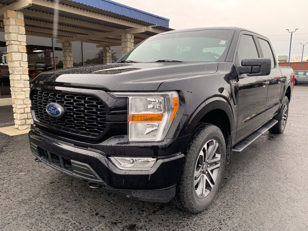 Certified 2022 Ford F150 XL w/ STX Appearance Package AWD/4WD image 9