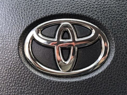 Certified 2021 Toyota RAV4 XLE image 25