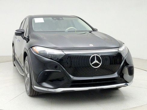 Used 2023 Mercedes-Benz EQS 450+ 4MATIC SUV image 2