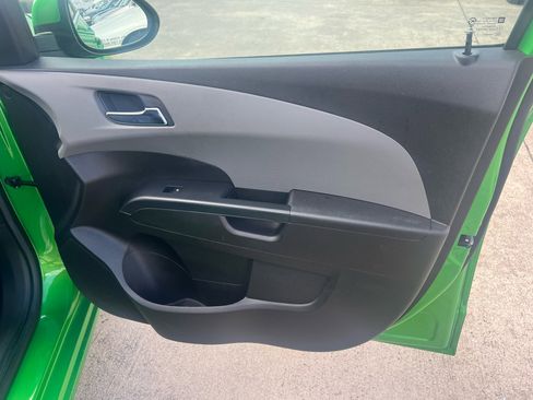 Used 2016 Chevrolet Sonic LT w/ Fun and Sun Package image 18