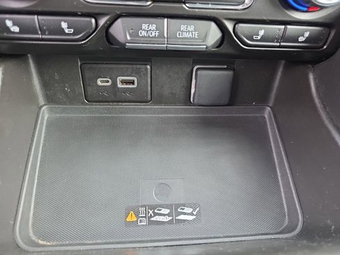 Used 2023 Chevrolet Tahoe LT w/ Luxury Package image 38