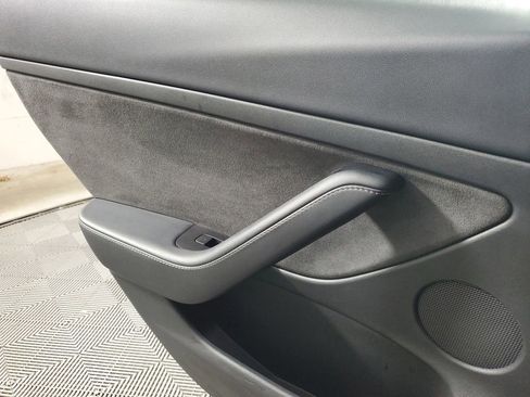 Used 2021 Tesla Model 3 Long Range image 17