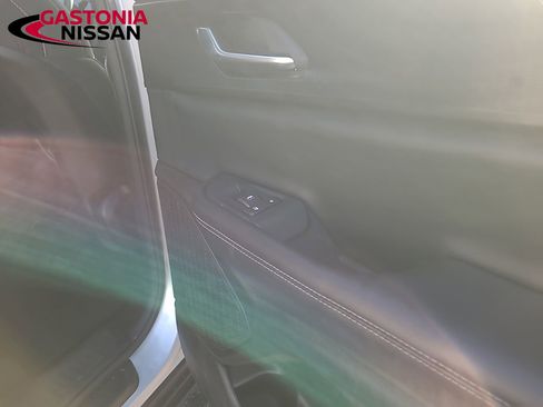 Used 2023 Jeep Grand Cherokee L Laredo image 22