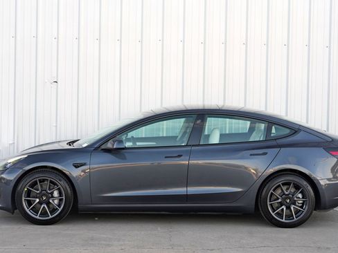 Used 2022 Tesla Model 3 image 49