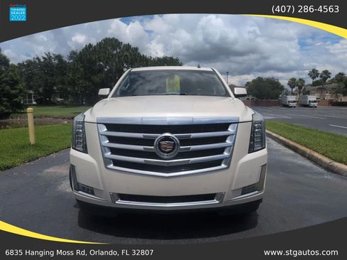 Used 2015 Cadillac Escalade 2WD image 8