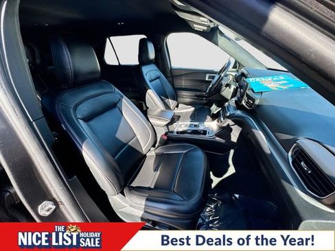 Used 2020 Ford Explorer XLT w/ Equipment Group 202A image 27